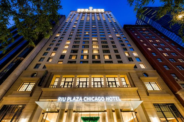 Hotel Riu Plaza Chicago — Property