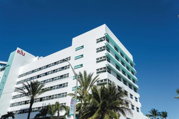 Hotel Riu Plaza Miami Beach — Property