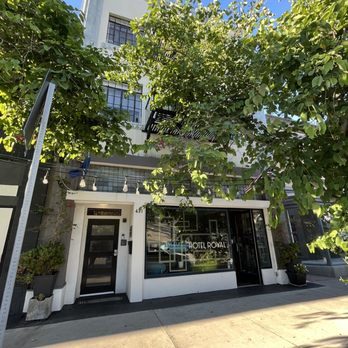 Hotel Royal — Property