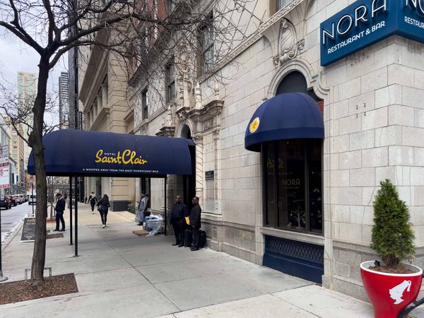 Hotel Saint Clair Magnificent Mile Chicago Illinois — Property