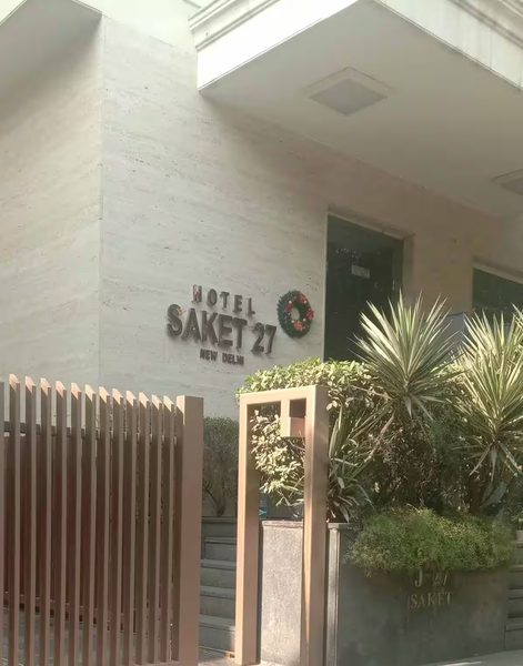 Hotel Saket 27 — Property