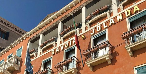Hotel Savoia Jolanda — Property