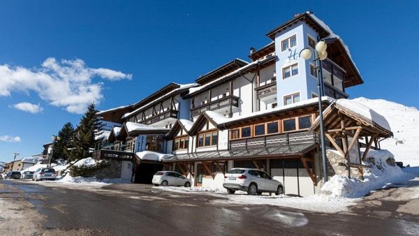 Hotel Sporting — Property