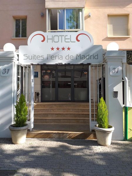 Hotel Suites Feria — Property