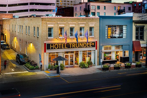 Hotel Trundle — Property