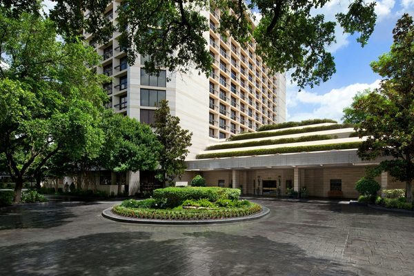 Houston Grand Hotel River Oaks — Property