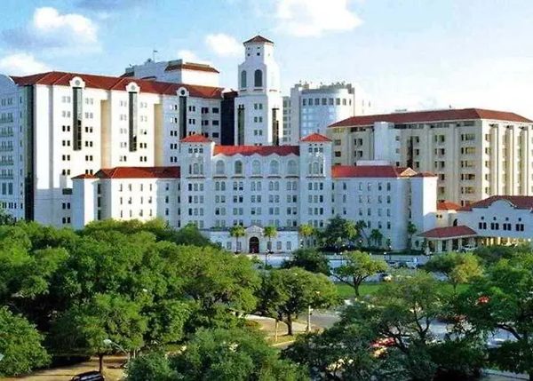 Houston Marriott Medical Center Museum District — Property
