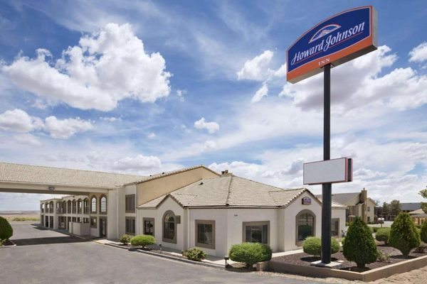 Howard Johnson by Wyndham Holbrook — Property