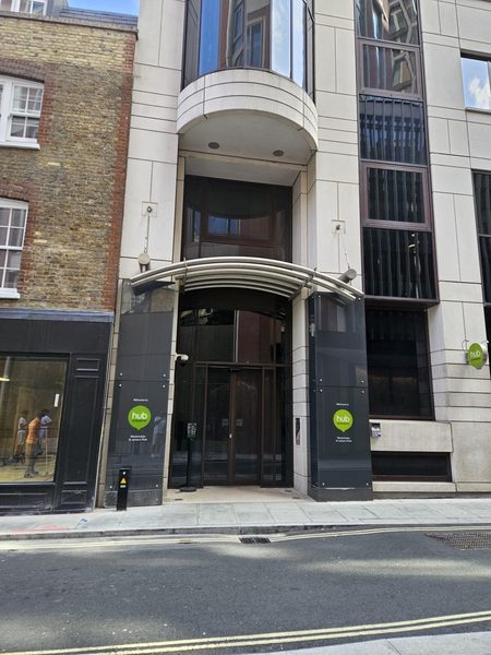 Hub by Premier Inn London Westminster St James s Park hotel — Property