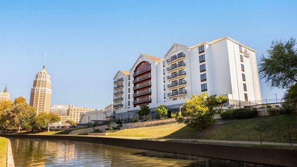 Hyatt Place San Antonio Riverwalk — Property