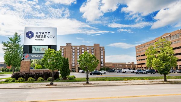 Hyatt Regency Green Bay — Property