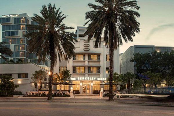 Iberostar Waves Berkeley Shore Miami Beach Florida — Property