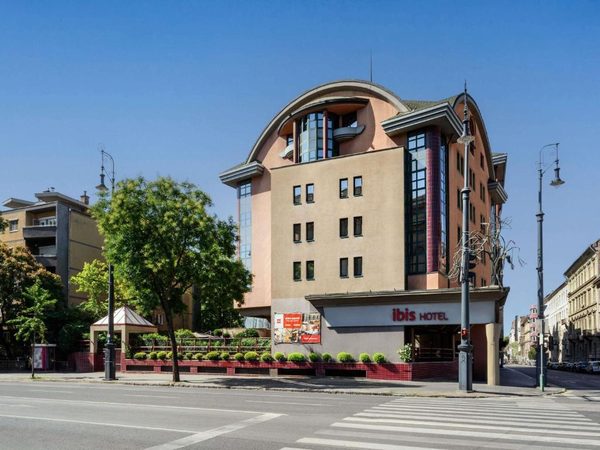 Ibis Budapest Heroes Square — Property