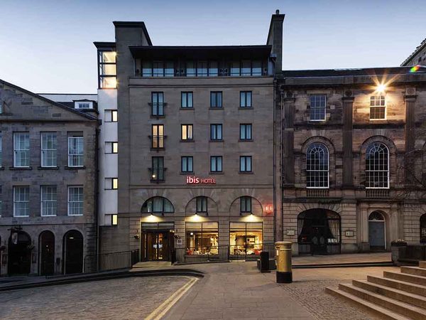 Ibis budget Edinburgh Park — Property
