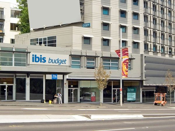 Ibis budget Sydney East — Property