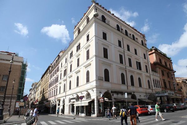 Impero Vaticano — Property