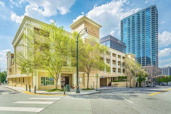 Inn At The Peachtrees an Ascend Collection Hotel — Property