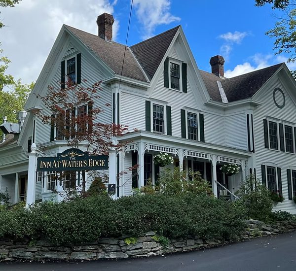 Inn at Water s Edge — Property