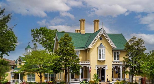 Inn at Woodhaven — Property