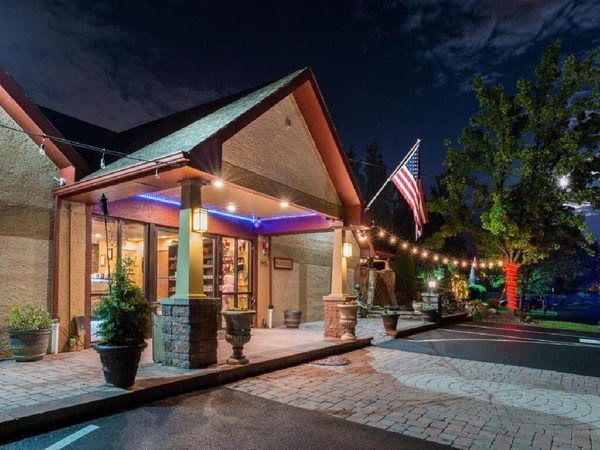 Inn of the Dove Romantic Suites Bensalem — Property