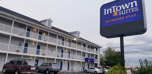 InTown Suites Extended Stay Louisville KY Wattbourne Lane — Property