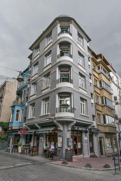 IQ Houses Istanbul — Property