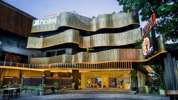 J4 Hotels Legian — Property