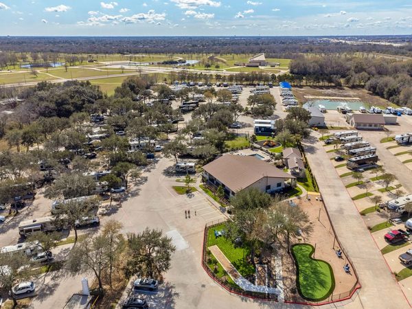 Jetstream RV Resort at Pearland — Property
