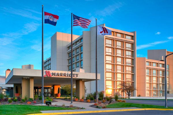 Kansas City Airport Marriott — Property