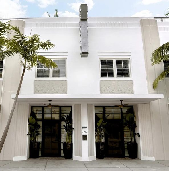 KAYAK Miami Beach — Property