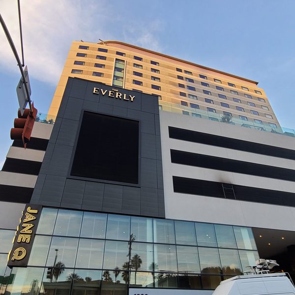 Kimpton Everly Hotel Los Angeles California — Property