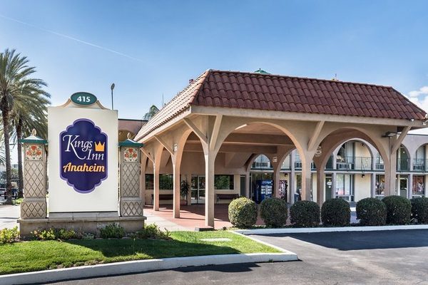 Kings Inn Anaheim Anaheim California — Property