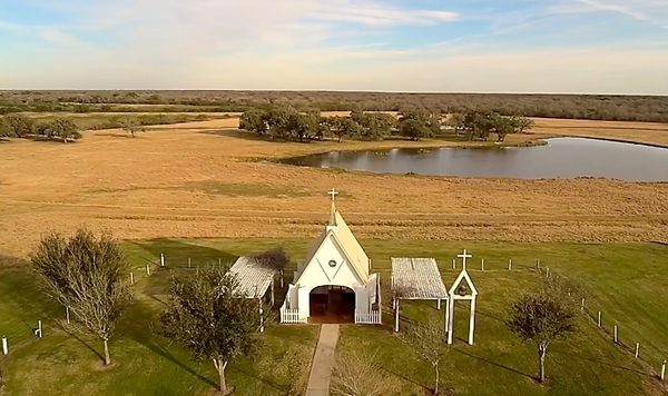 Knolle Farm and Ranch Bed Barn and Breakfast — Property