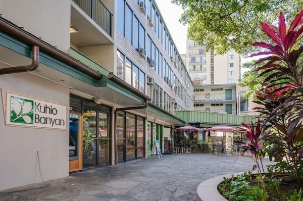 Kuhio Banyan Club — Property