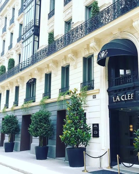 La Clef Tour Eiffel Paris by The Crest Collection — Property