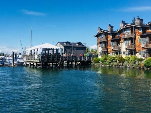 La Conner Channel Lodge — Property