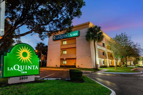 La Quinta by Wyndham Fort Lauderdale Pompano Beach — Property