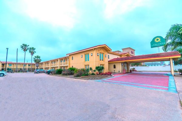 La Quinta Inn By Wyndham Clute Lake Jackson — Property