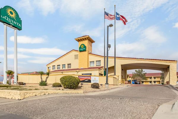 La Quinta Inn by Wyndham El Paso Cielo Vista — Property