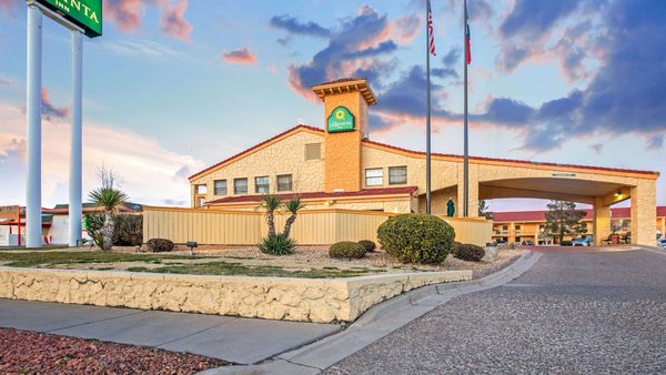 La Quinta Inn by Wyndham El Paso Cielo Vista — Property