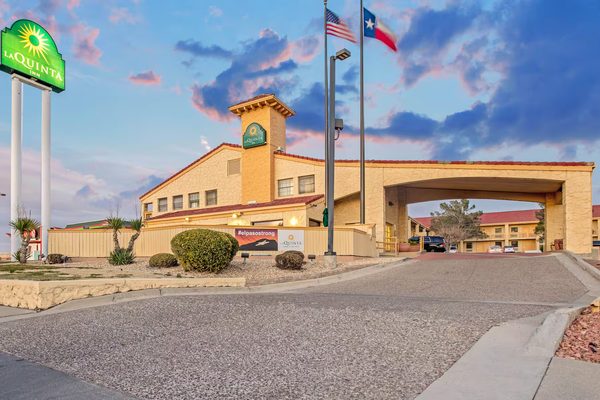 La Quinta Inn by Wyndham El Paso Cielo Vista — Property