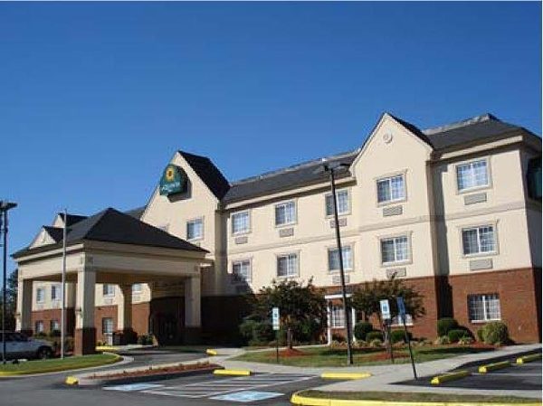 La Quinta Inn by Wyndham Richmond South — Property