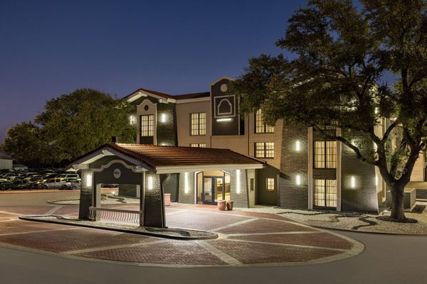 La Quinta Inn by Wyndham San Antonio I 35 N at Toepperwein — Property