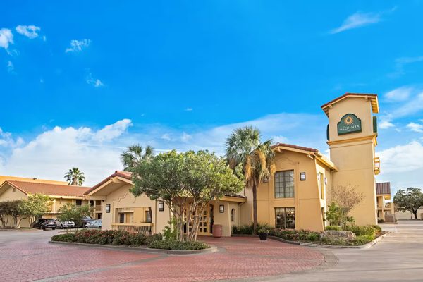 La Quinta Inn by Wyndham San Antonio Market Square — Property