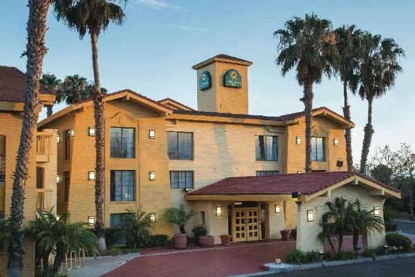 La Quinta Inn by Wyndham Ventura — Property