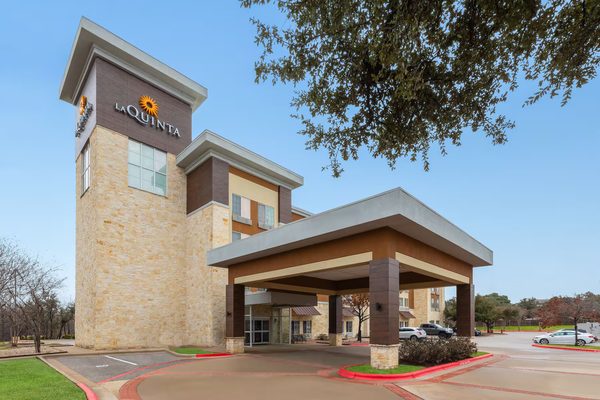 La Quinta INN Suites Austin Cedar Park — Property