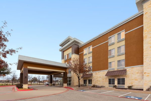 La Quinta INN Suites Austin Cedar Park — Property