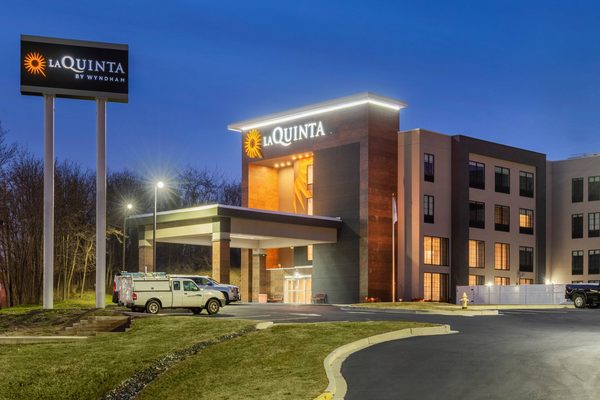 La Quinta Inn Suites by Wyndham Aberdeen APG — Property