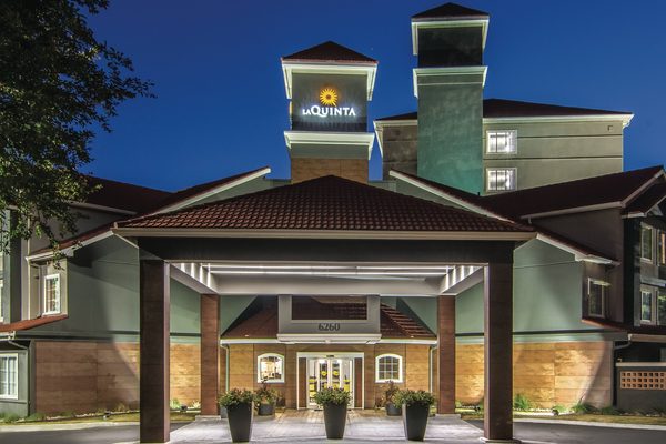 La Quinta Inn Suites by Wyndham Atlanta Perimeter Medical — Property