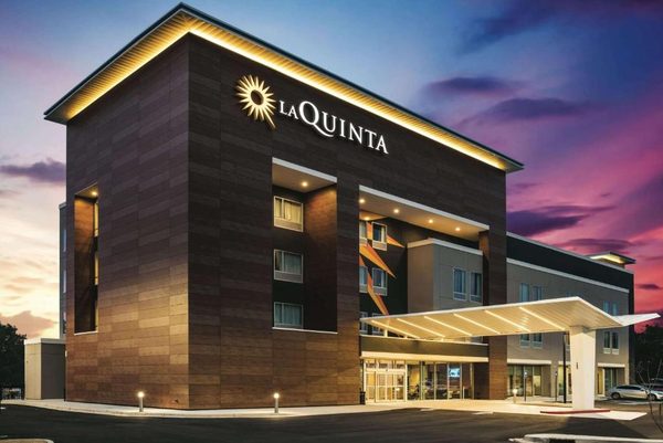 La Quinta Inn Suites by Wyndham Atlanta South McDonough — Property